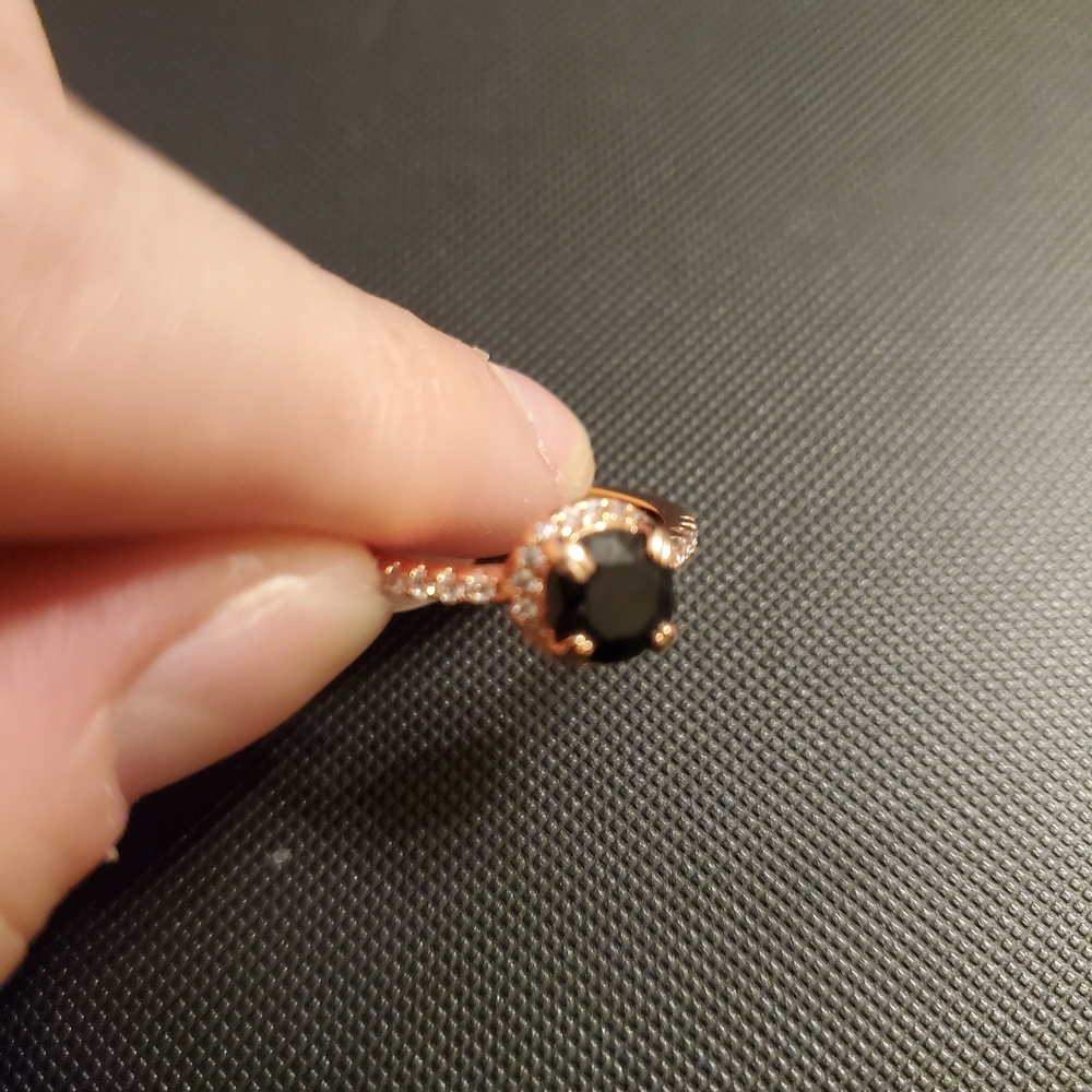 Fragrant Jewels Black Stone Gold Ring - Picture 2 of 4